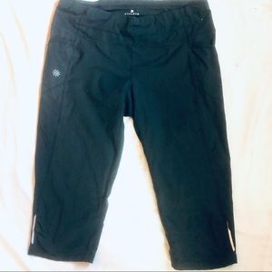 Athleta Cropped Leggings
